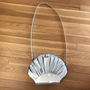 Silver Clamshell Purse EUC 💎